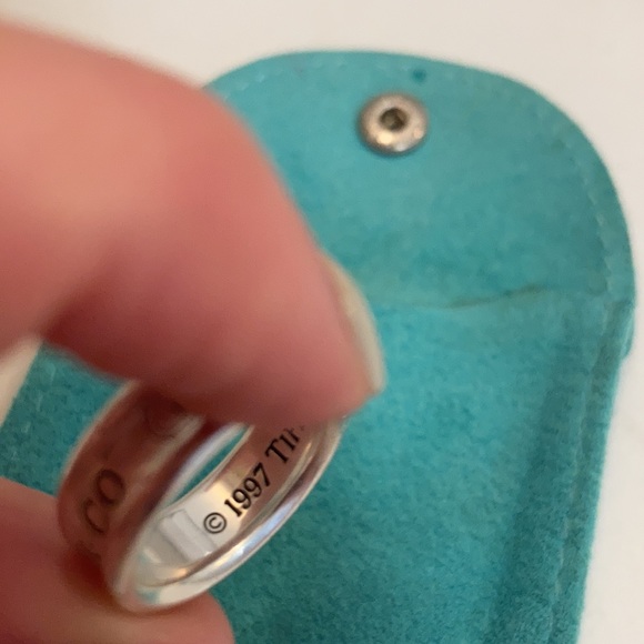 Tiffany and Co Vintage Style Ring - Picture 3 of 3